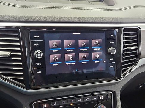 Certified 2023 Volkswagen Atlas SE w/ Panoramic Sunroof Package FWD image 19