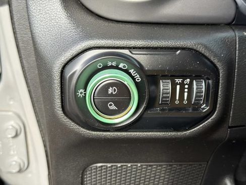 Used 2021 Jeep Gladiator Sport AWD/4WD image 26