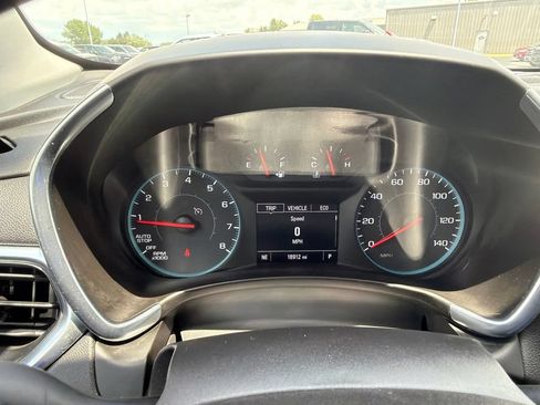 Used 2018 Chevrolet Equinox LT AWD/4WD image 16
