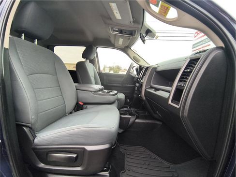 Used 2018 RAM 2500 Tradesman w/ Chrome Appearance Group AWD/4WD image 14