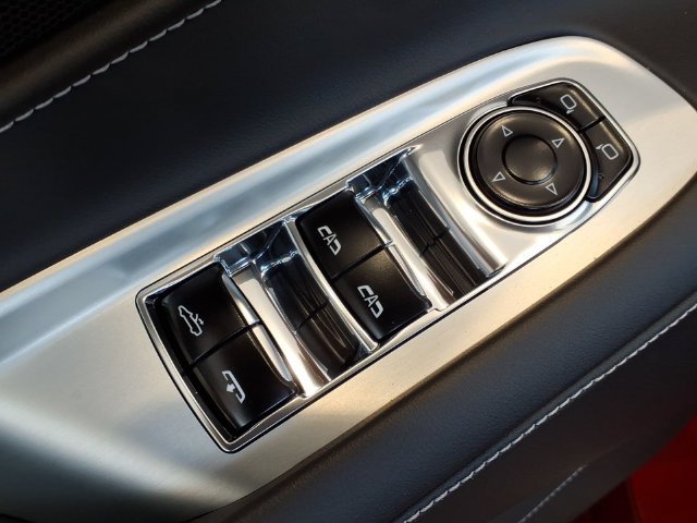 Used 2026 Chevrolet Corvette Stingray Convertible RWD image 10