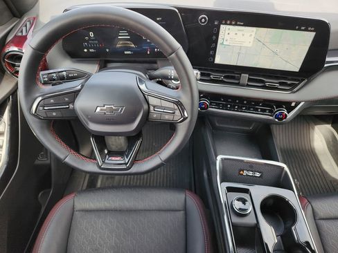 Used 2025 Chevrolet Equinox RS image 33