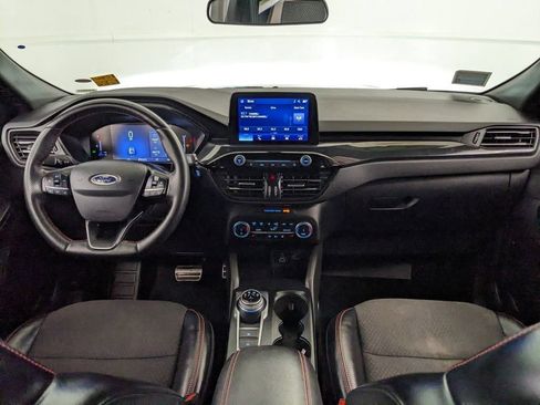 Certified 2024 Ford Escape ST-Line AWD/4WD image 7