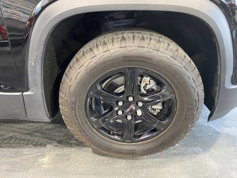 Used 2022 GMC Acadia AT4 w/ Technology Package image 6