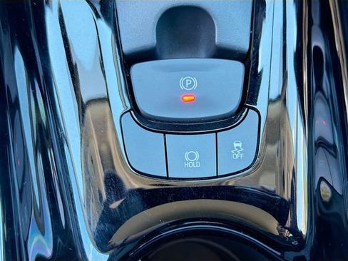 Used 2022 Toyota C-HR Limited image 42