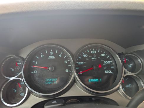 Used 2013 Chevrolet Silverado 3500 W/T AWD/4WD image 15