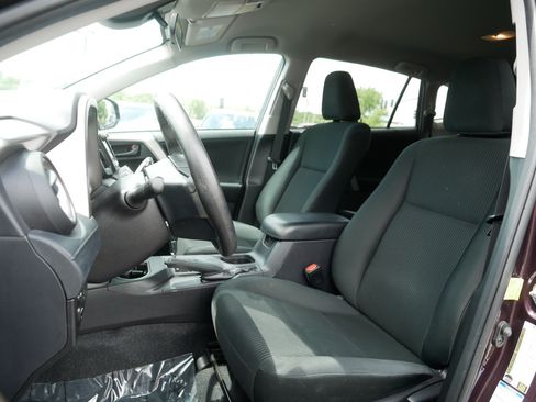 Used 2018 Toyota RAV4 LE w/ All Weather Liner Package AWD/4WD image 14