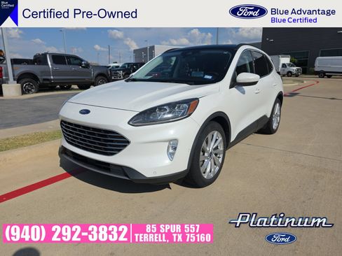 Used 2021 Ford Escape Titanium w/ Titanium Elite Package FWD image 3
