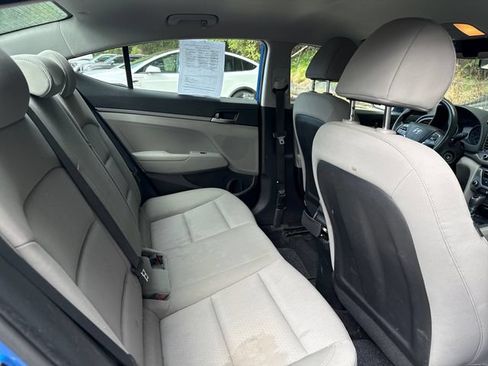 Used 2017 Hyundai Elantra SE FWD image 10