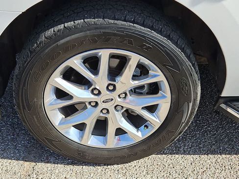 Used 2021 Ford Expedition Max XLT RWD image 12