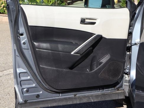 Used 2022 Toyota Corolla Cross L image 15