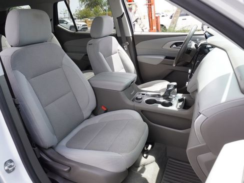 Used 2019 Chevrolet Traverse LT FWD image 13
