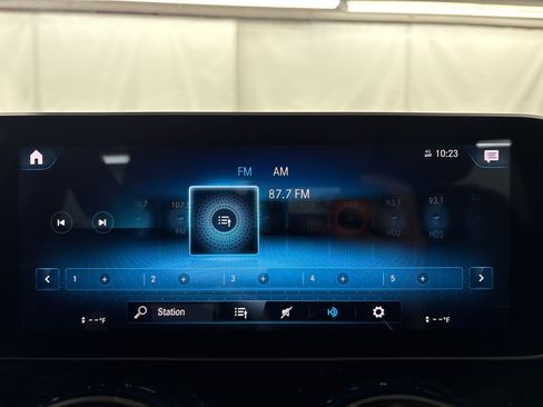 Certified 2021 Mercedes-Benz GLB 250 image 22