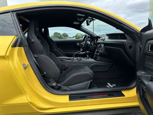 Used 2017 Ford Mustang Shelby GT350 image 12