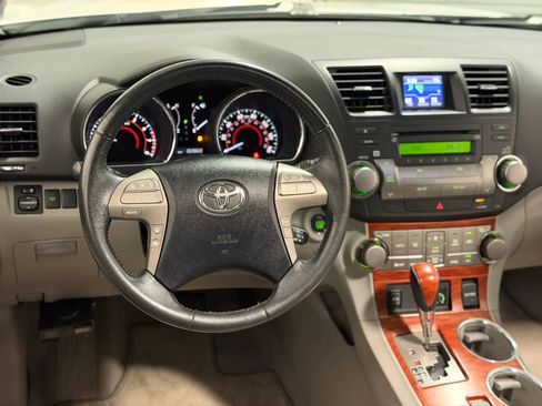 Used 2010 Toyota Highlander Limited image 6