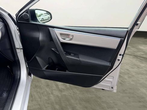 Used 2015 Toyota Corolla LE FWD image 28