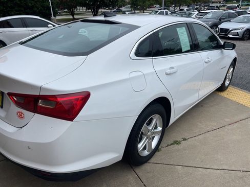 Used 2023 Chevrolet Malibu LS w/ Driver Confidence Package image 4