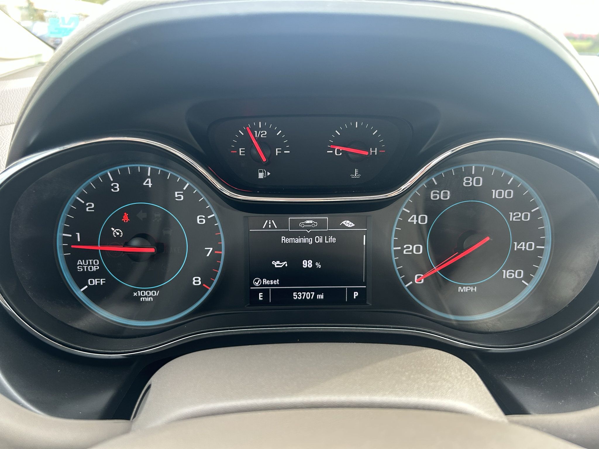Used 2018 Chevrolet Cruze LT FWD image 17