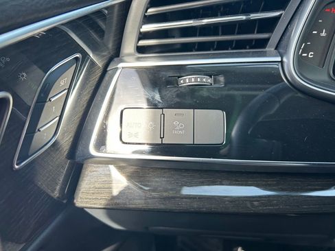 Used 2022 Audi Q7 3.0T Premium image 19