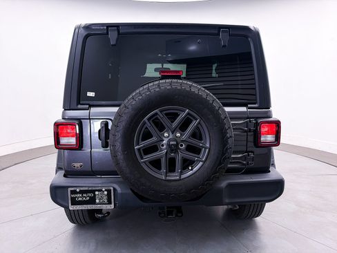 Used 2021 Jeep Wrangler Sport AWD/4WD image 16