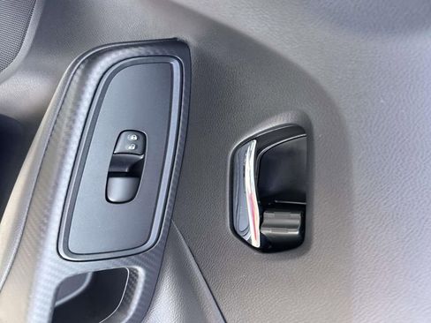 Used 2025 Nissan Versa SV image 15