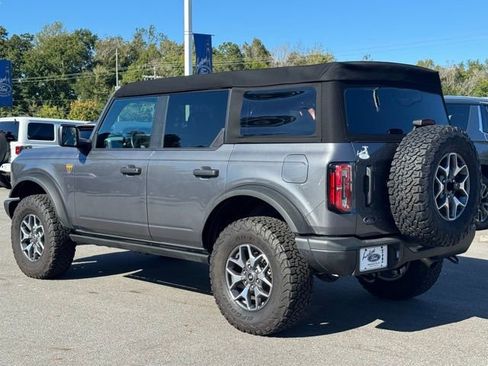 Used 2023 Ford Bronco Badlands image 3