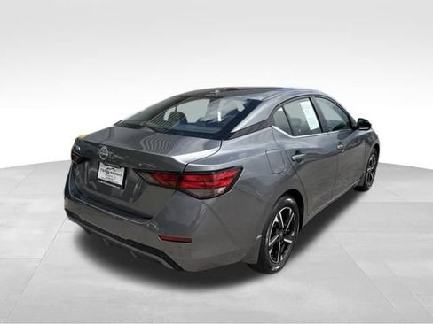 Used 2025 Nissan Sentra SV FWD image 2