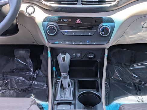 Used 2019 Hyundai Tucson Value w/ Cargo Package FWD image 19