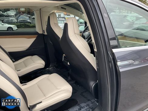 Used 2018 Tesla Model X 100D image 54