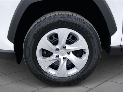 Used 2025 Toyota RAV4 LE image 11