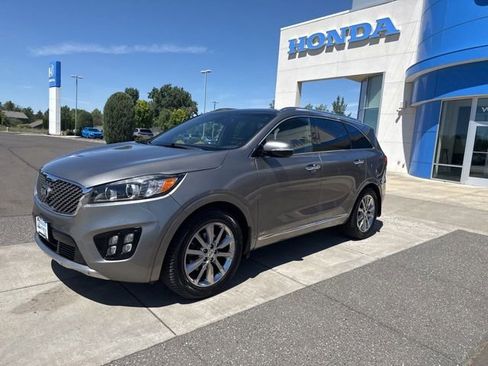 Used 2017 Kia Sorento SX AWD/4WD image 11