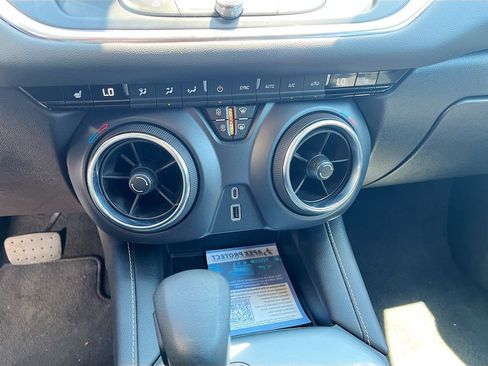 Used 2025 Chevrolet Blazer LT AWD/4WD image 21