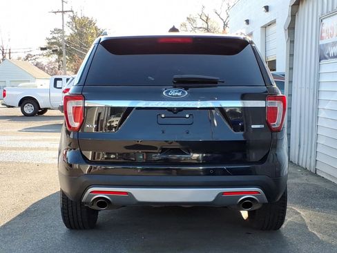 Used 2016 Ford Explorer XLT w/ Equipment Group 202A image 4