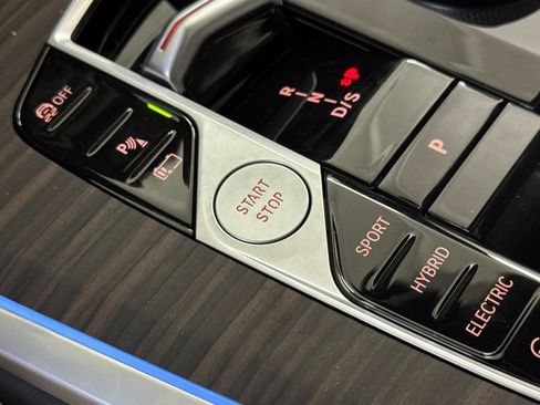 New 2026 BMW X5 xDrive50e w/ M Sport Package image 29