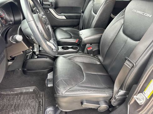 Used 2014 Jeep Wrangler Unlimited Rubicon AWD/4WD image 15