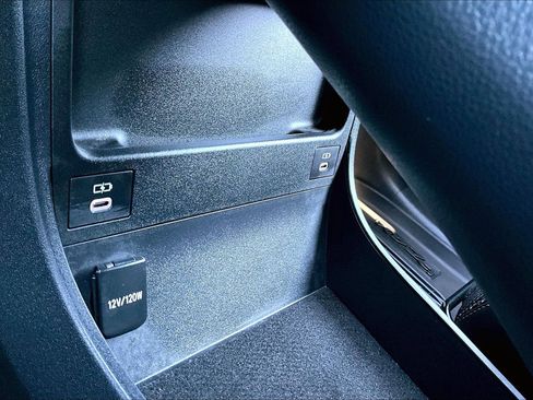 Used 2025 Toyota bZ4X AWD w/ Weather Package image 30