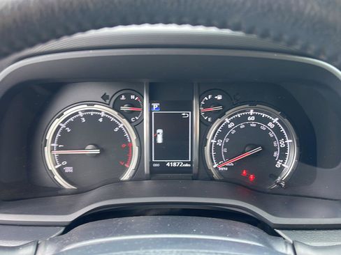 Used 2021 Toyota 4Runner Venture w/ Moonroof Package AWD/4WD image 19