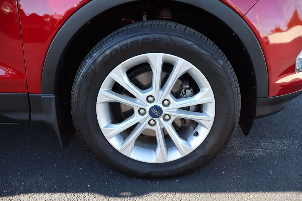 Used 2019 Ford Escape SE FWD image 14