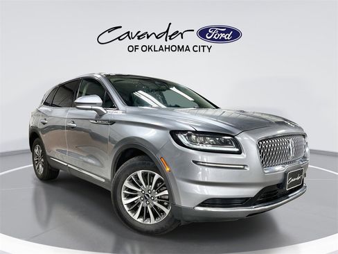 Used 2021 Lincoln Nautilus Reserve image 1