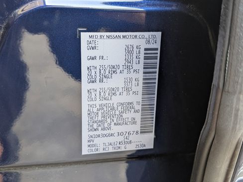 Used 2024 Nissan Pathfinder Platinum w/ Cargo Package image 40