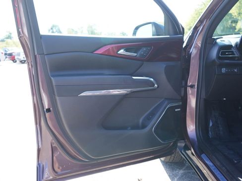 Used 2025 Chevrolet Traverse RS AWD/4WD image 20