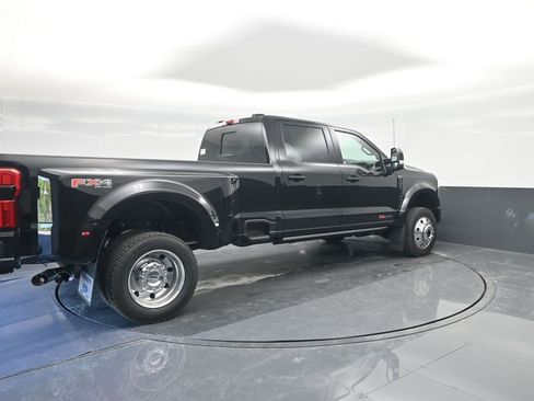 New 2026 Ford F450 Platinum image 15