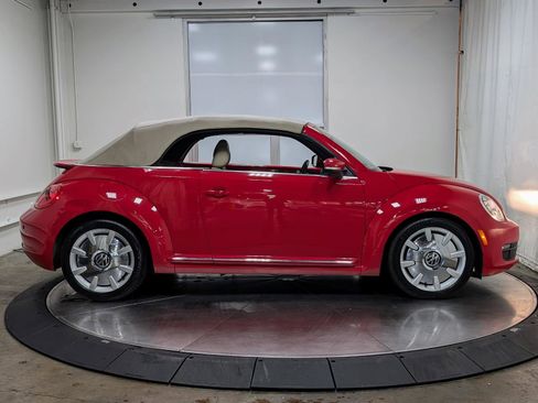 Used 2013 Volkswagen Beetle 2.5 FWD image 18