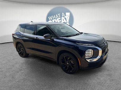 Used 2023 Mitsubishi Outlander SE Black Edition