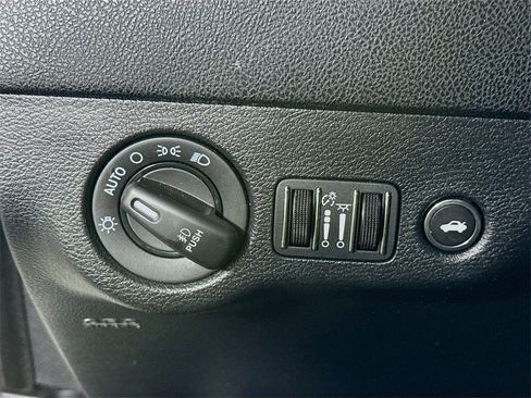 Used 2019 Dodge Charger GT image 19