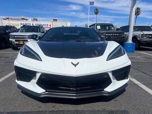 Used 2022 Chevrolet Corvette Stingray Premium Conv w/ Z51 Performance Package RWD image 2
