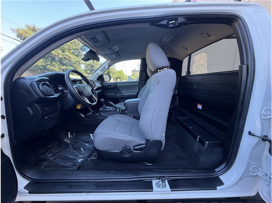 Used 2023 Toyota Tacoma SR RWD image 14