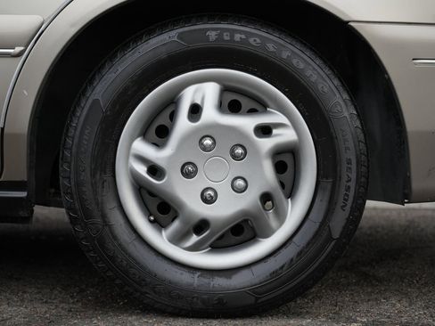 Used 1998 Buick Century Custom image 14