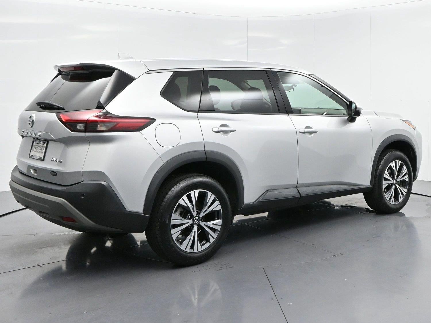 Used 2021 Nissan Rogue SV AWD/4WD image 6