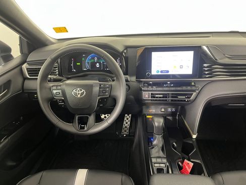 Certified 2025 Toyota Camry SE image 24